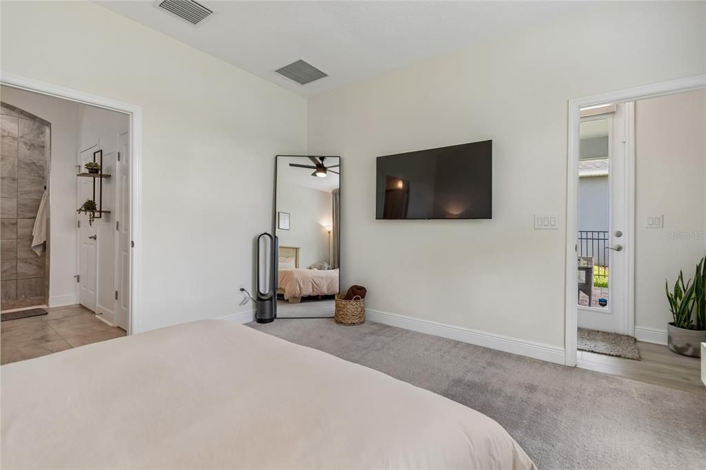 Activo con contrato: $349,000 (3 camas, 2 baños, 1544 Pies cuadrados)