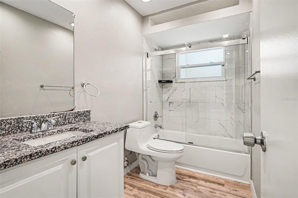 En Venta: $254,900 (3 camas, 2 baños, 1329 Pies cuadrados)