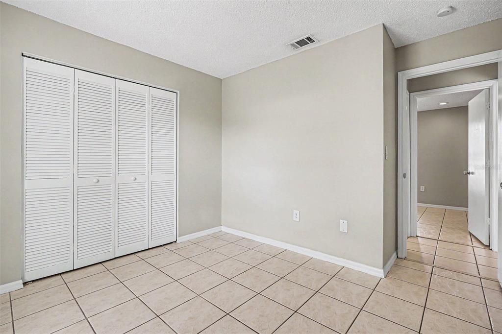 En Venta: $254,900 (3 camas, 2 baños, 1329 Pies cuadrados)