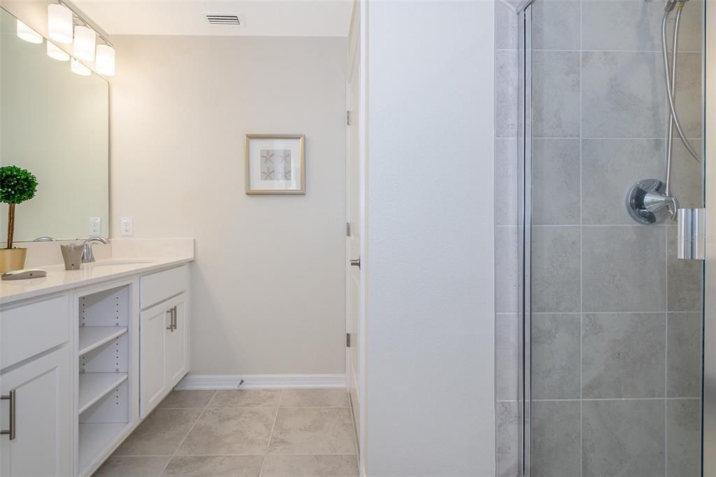 For Sale: $299,800 (2 beds, 2 baths, 1196 Square Feet)