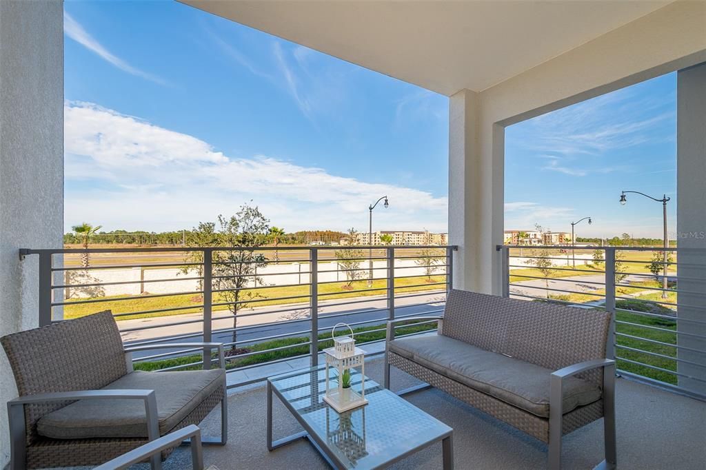 For Sale: $299,800 (2 beds, 2 baths, 1196 Square Feet)