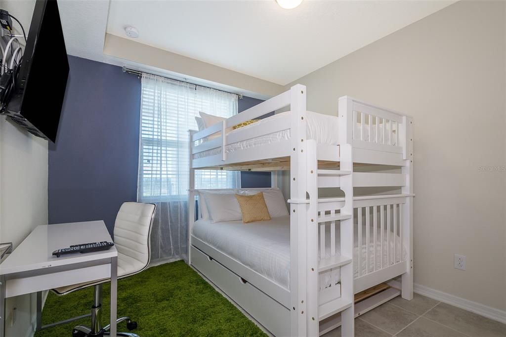 For Sale: $299,800 (2 beds, 2 baths, 1196 Square Feet)