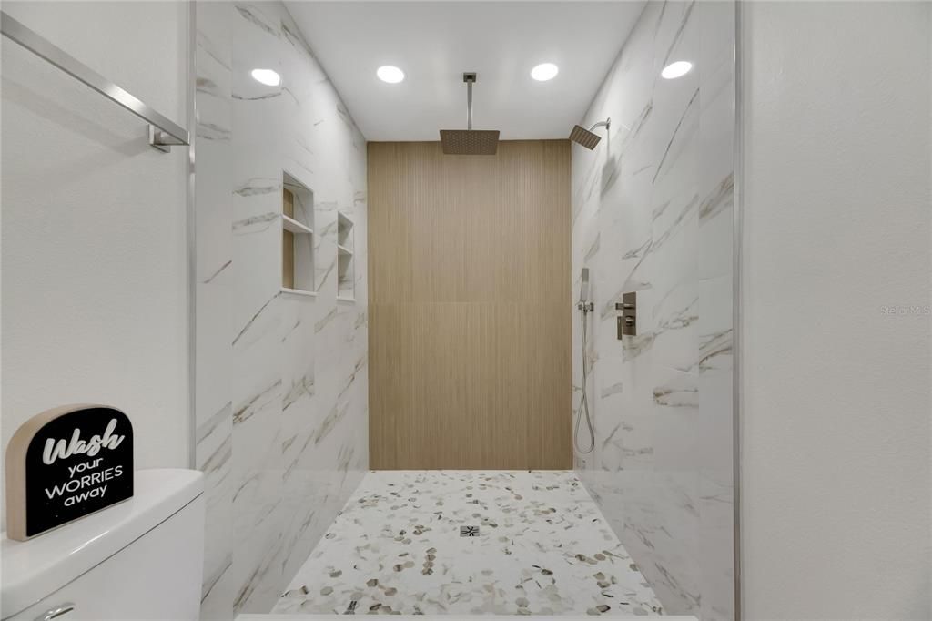 На продажу: $459,990 (3 спален, 2 ванн, 1831 Квадратных фут)