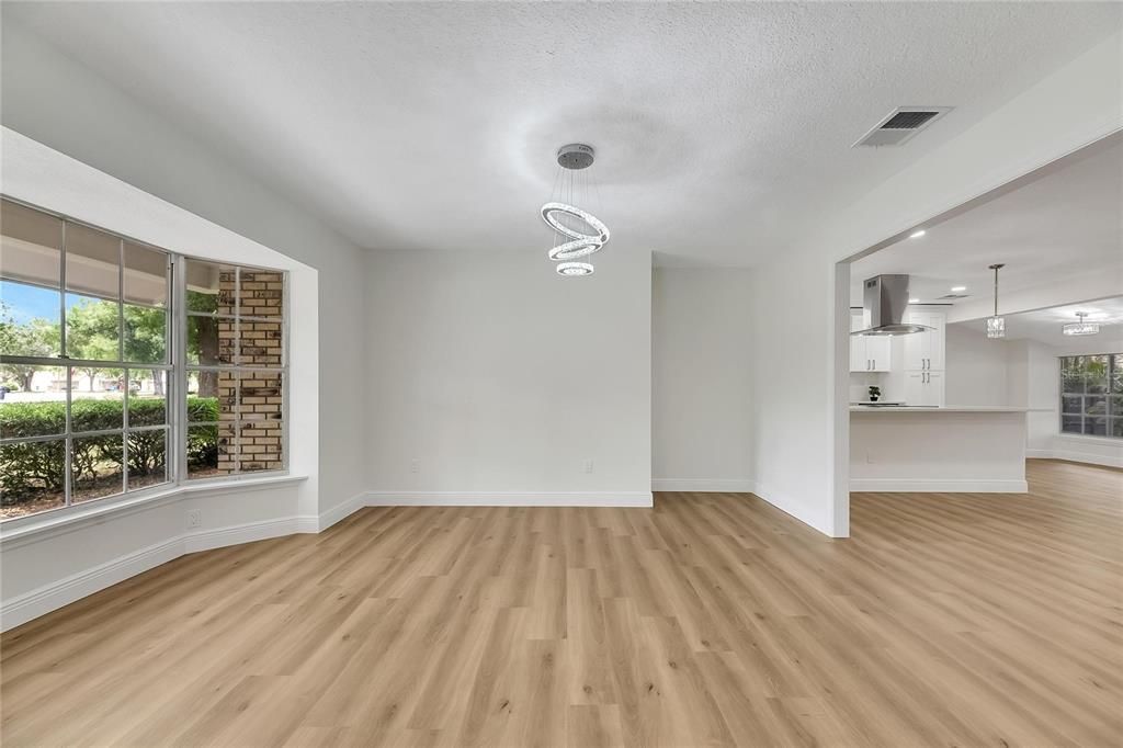 На продажу: $459,990 (3 спален, 2 ванн, 1831 Квадратных фут)