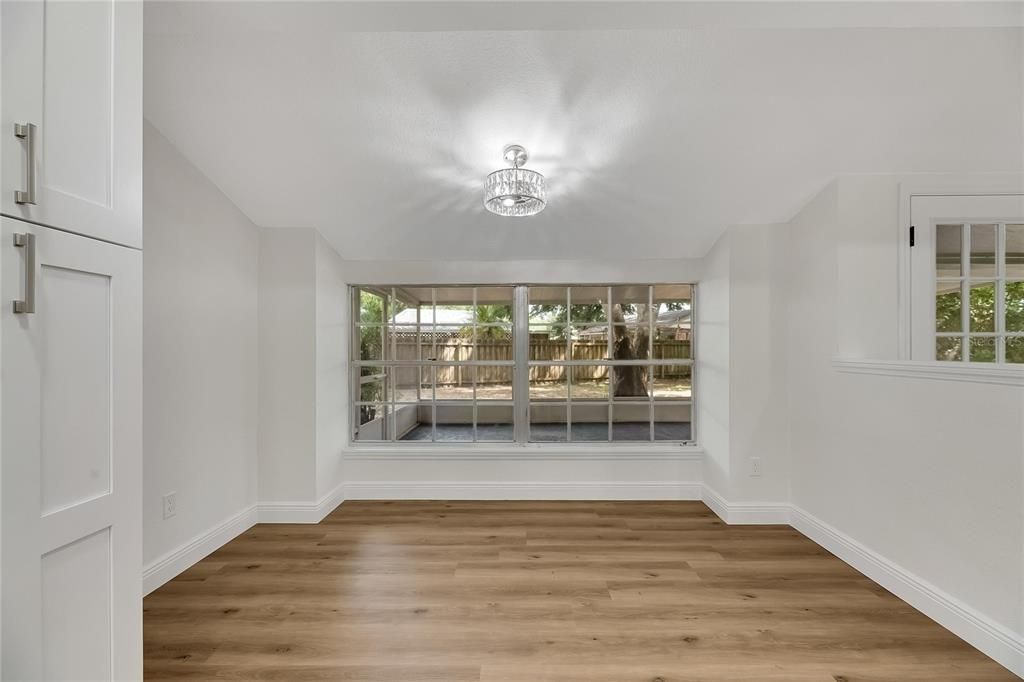 На продажу: $459,990 (3 спален, 2 ванн, 1831 Квадратных фут)