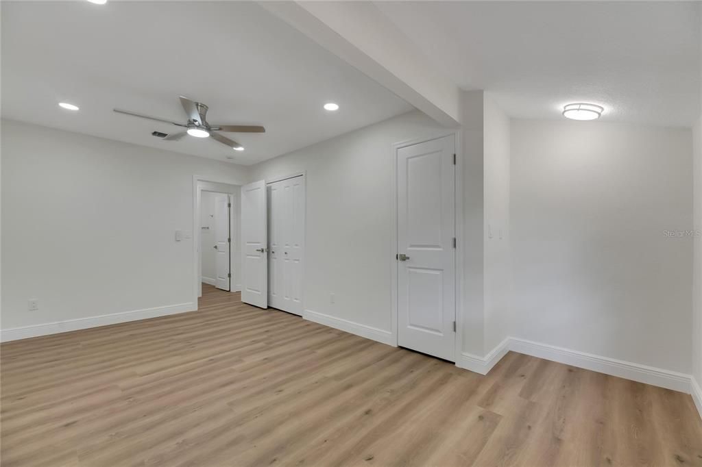 На продажу: $459,990 (3 спален, 2 ванн, 1831 Квадратных фут)