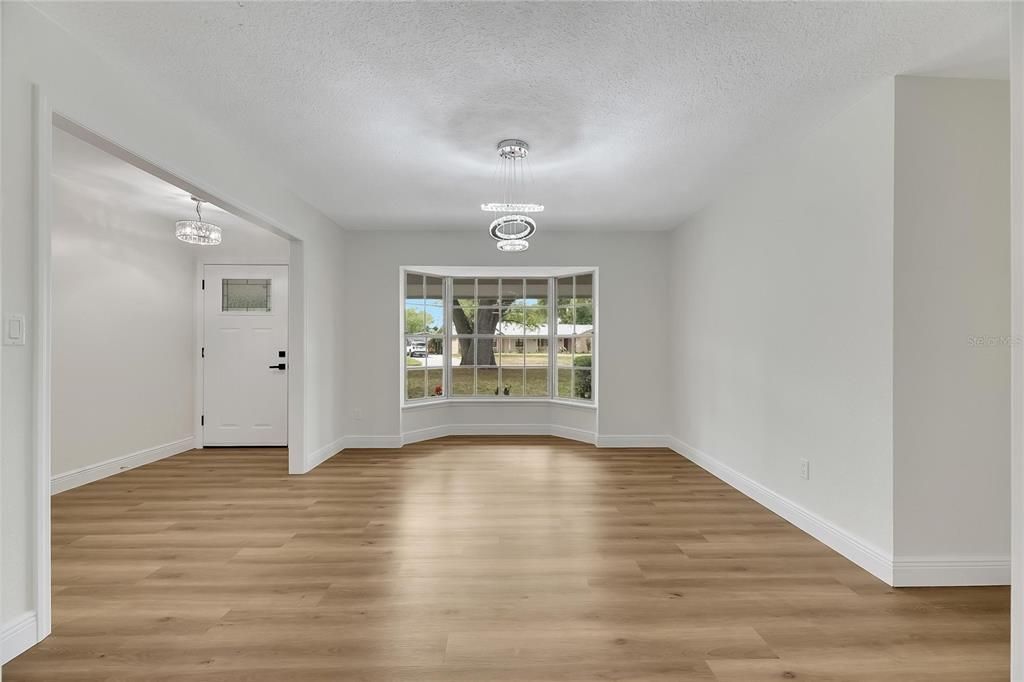 На продажу: $459,990 (3 спален, 2 ванн, 1831 Квадратных фут)