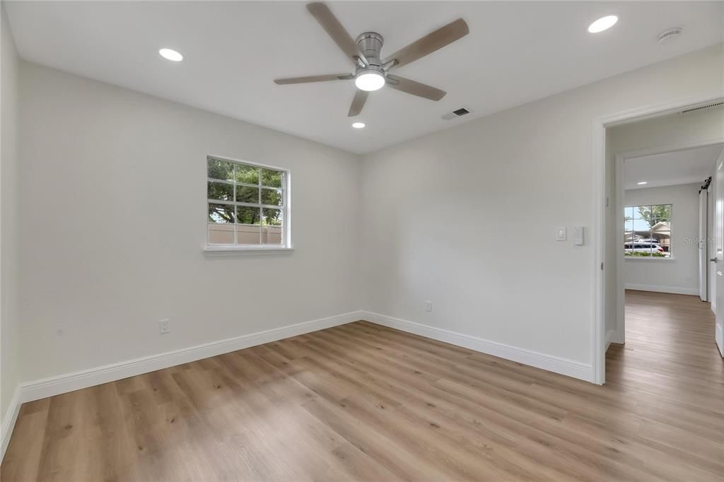 На продажу: $459,990 (3 спален, 2 ванн, 1831 Квадратных фут)