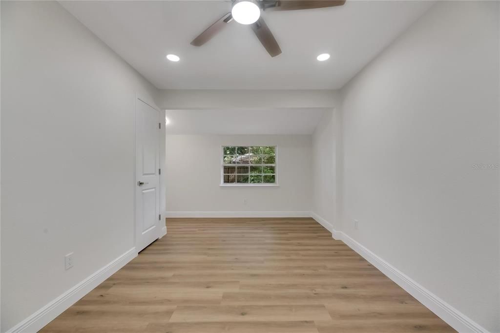 На продажу: $459,990 (3 спален, 2 ванн, 1831 Квадратных фут)