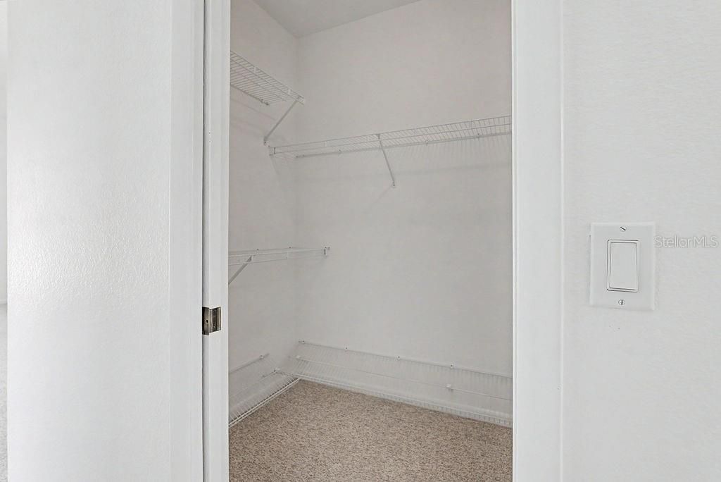 For Sale: $565,000 (4 beds, 2 baths, 2443 Square Feet)