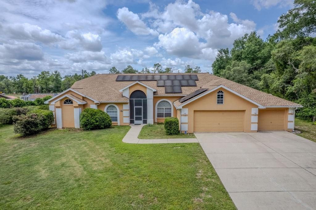 For Sale: $565,000 (4 beds, 2 baths, 2443 Square Feet)