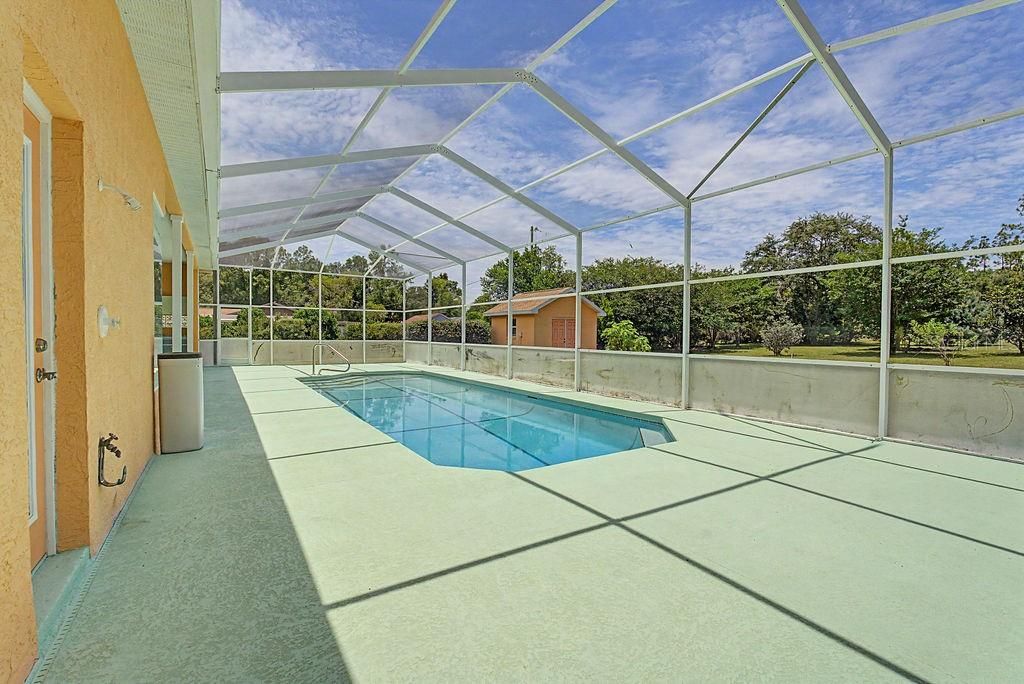 For Sale: $565,000 (4 beds, 2 baths, 2443 Square Feet)