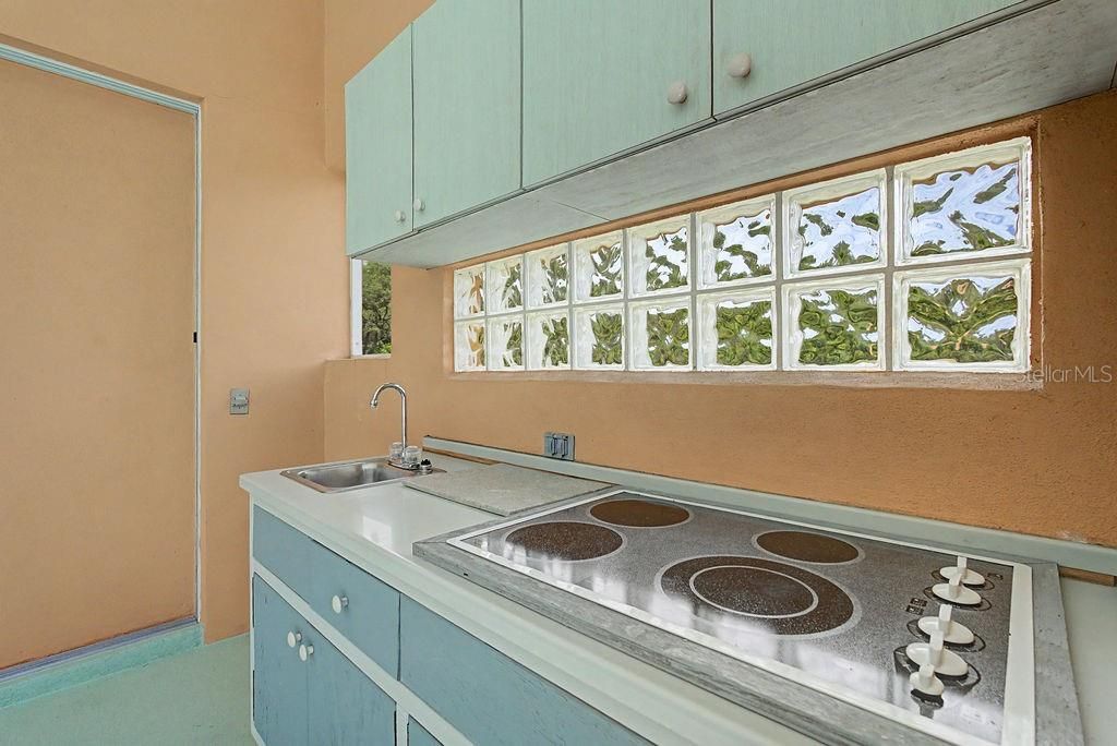 For Sale: $565,000 (4 beds, 2 baths, 2443 Square Feet)