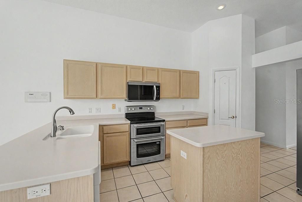 For Sale: $565,000 (4 beds, 2 baths, 2443 Square Feet)