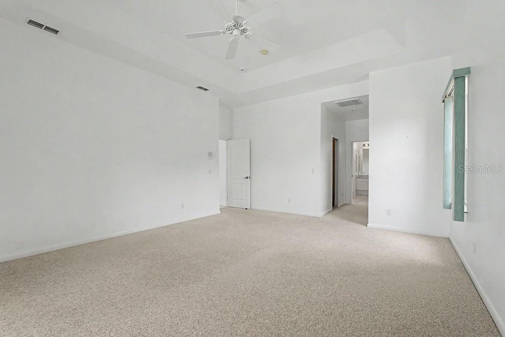 For Sale: $565,000 (4 beds, 2 baths, 2443 Square Feet)