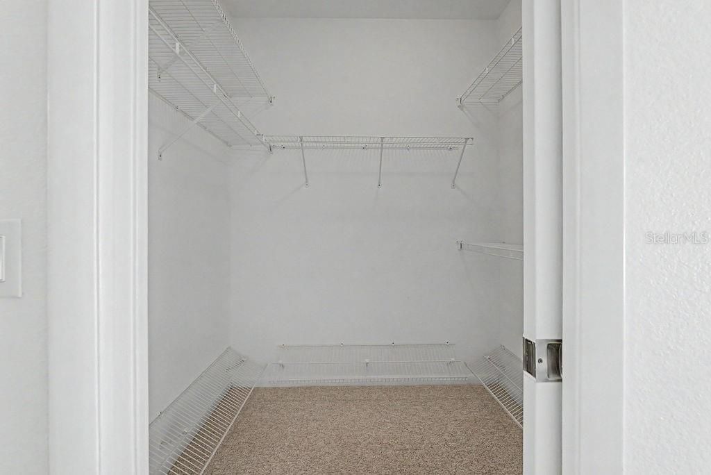 For Sale: $565,000 (4 beds, 2 baths, 2443 Square Feet)