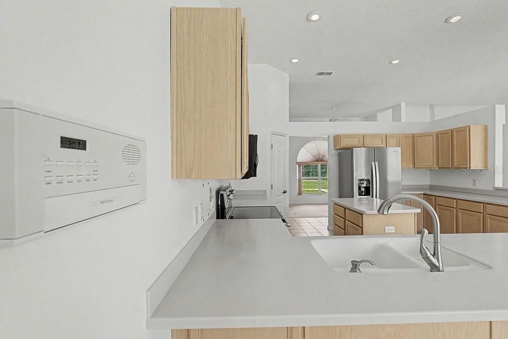 For Sale: $565,000 (4 beds, 2 baths, 2443 Square Feet)