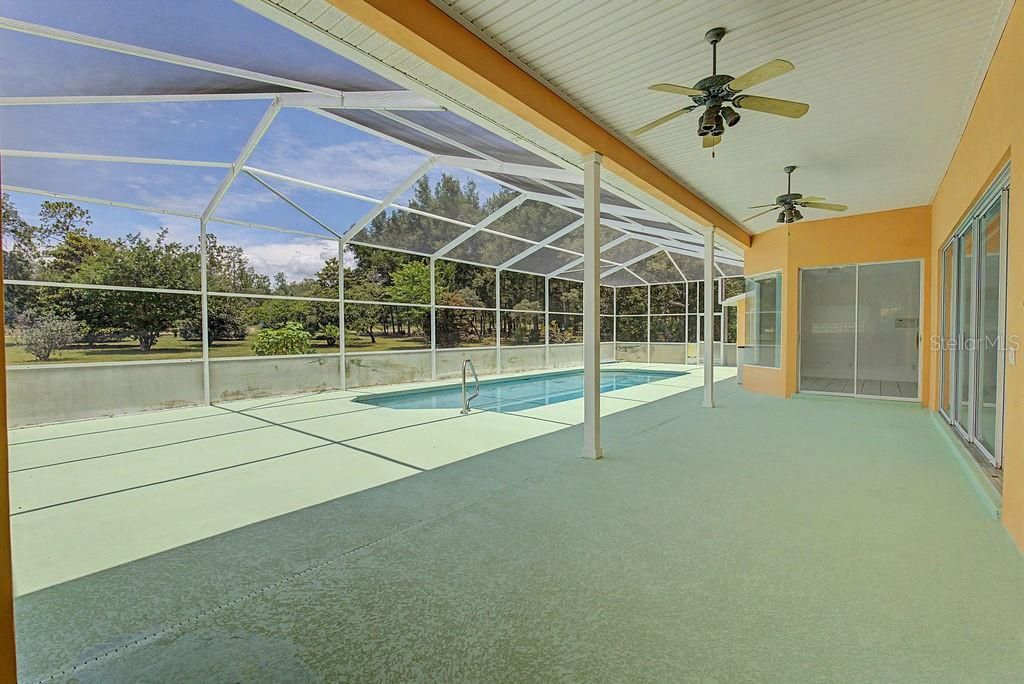 For Sale: $565,000 (4 beds, 2 baths, 2443 Square Feet)