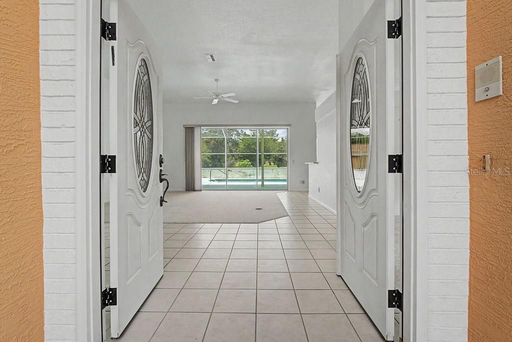 For Sale: $565,000 (4 beds, 2 baths, 2443 Square Feet)