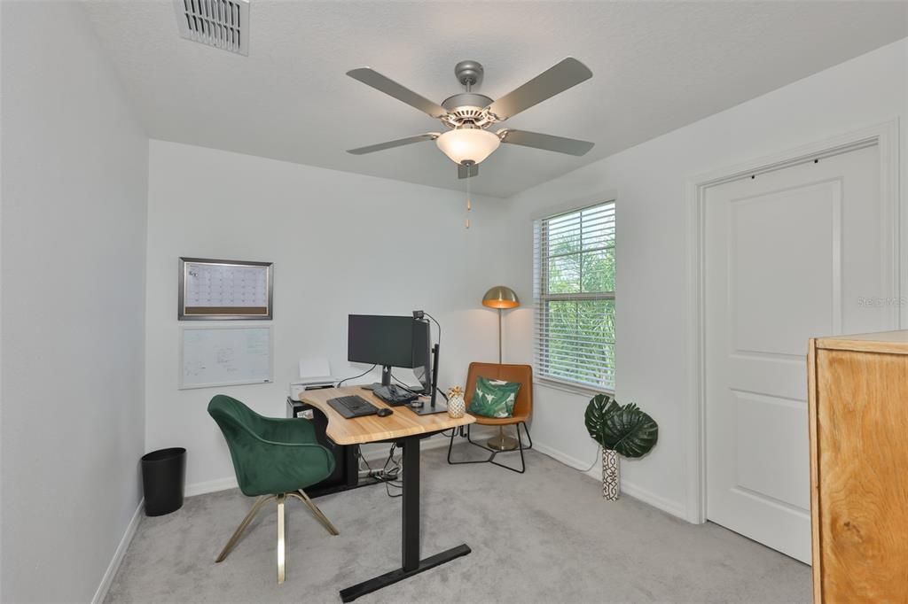 Activo con contrato: $415,000 (5 camas, 2 baños, 2264 Pies cuadrados)