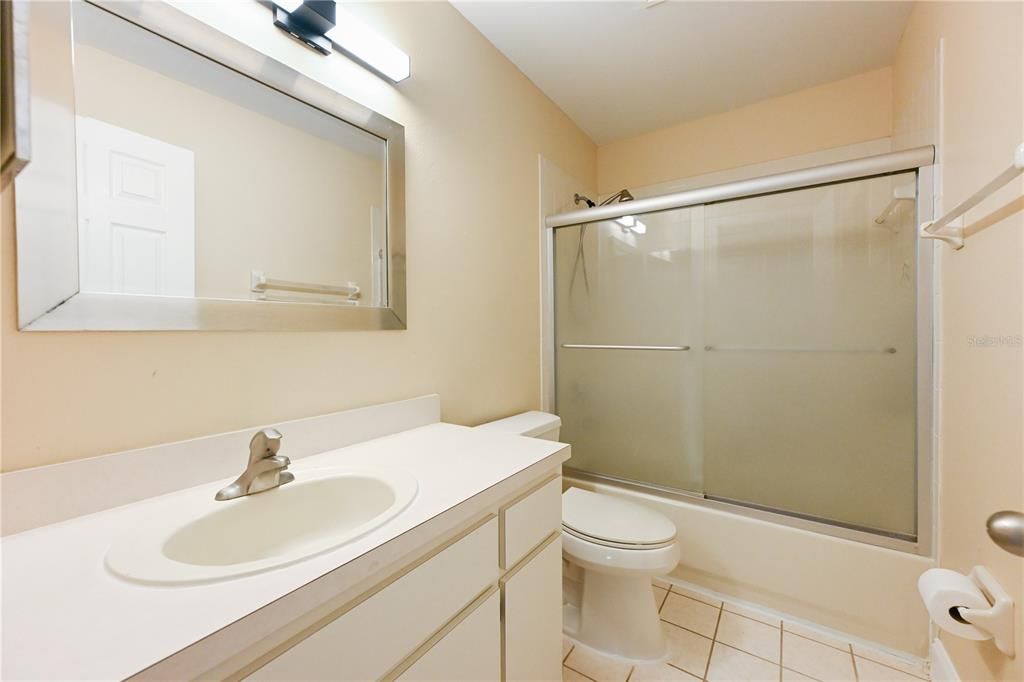 For Rent: $3,395 (3 beds, 2 baths, 2099 Square Feet)