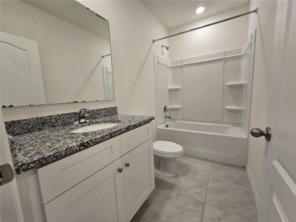 В аренду: $2,200 (3 спален, 2 ванн, 1673 Квадратных фут)