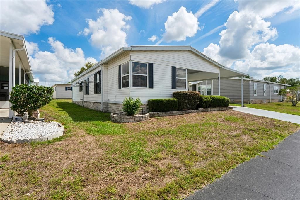 For Sale: $148,000 (2 beds, 2 baths, 1040 Square Feet)