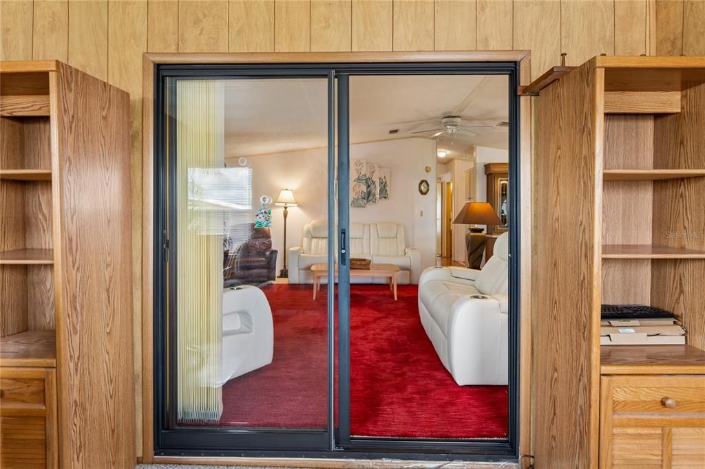 For Sale: $148,000 (2 beds, 2 baths, 1040 Square Feet)