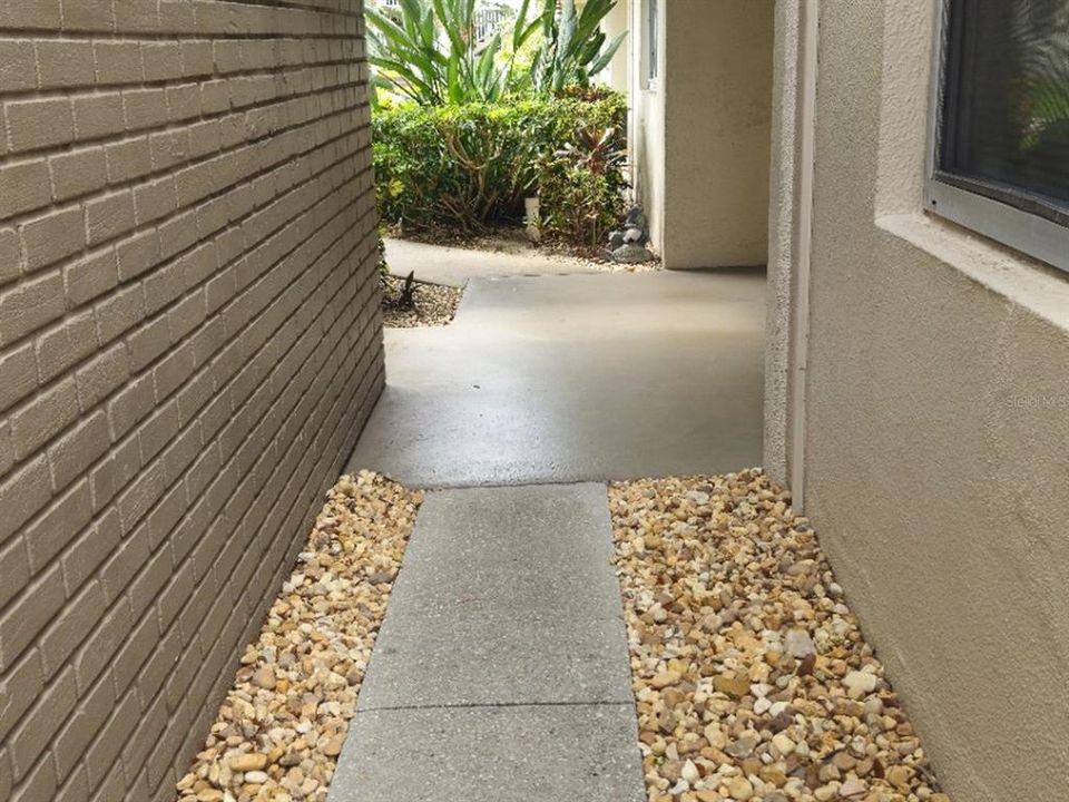 For Rent: $1,575 (2 beds, 1 baths, 755 Square Feet)