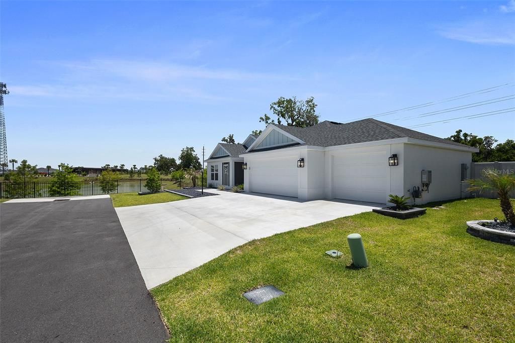 For Sale: $725,000 (3 beds, 2 baths, 1931 Square Feet)