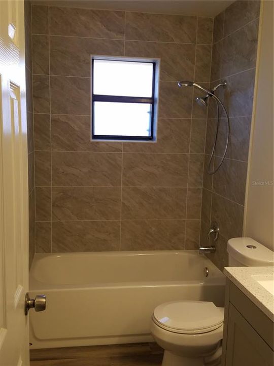 В аренду: $1,850 (3 спален, 2 ванн, 1159 Квадратных фут)