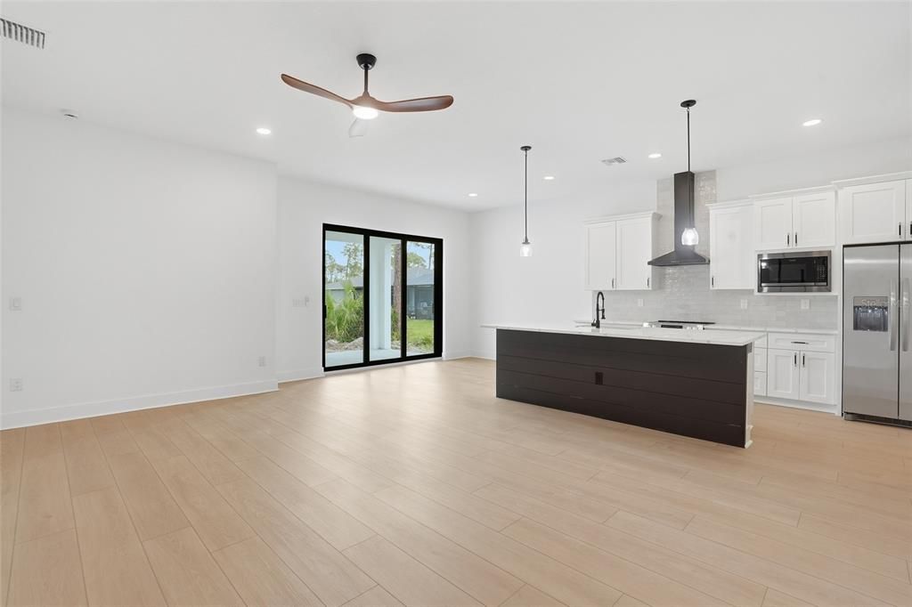 En Venta: $375,000 (3 camas, 2 baños, 1463 Pies cuadrados)