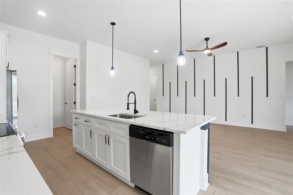 En Venta: $375,000 (3 camas, 2 baños, 1463 Pies cuadrados)