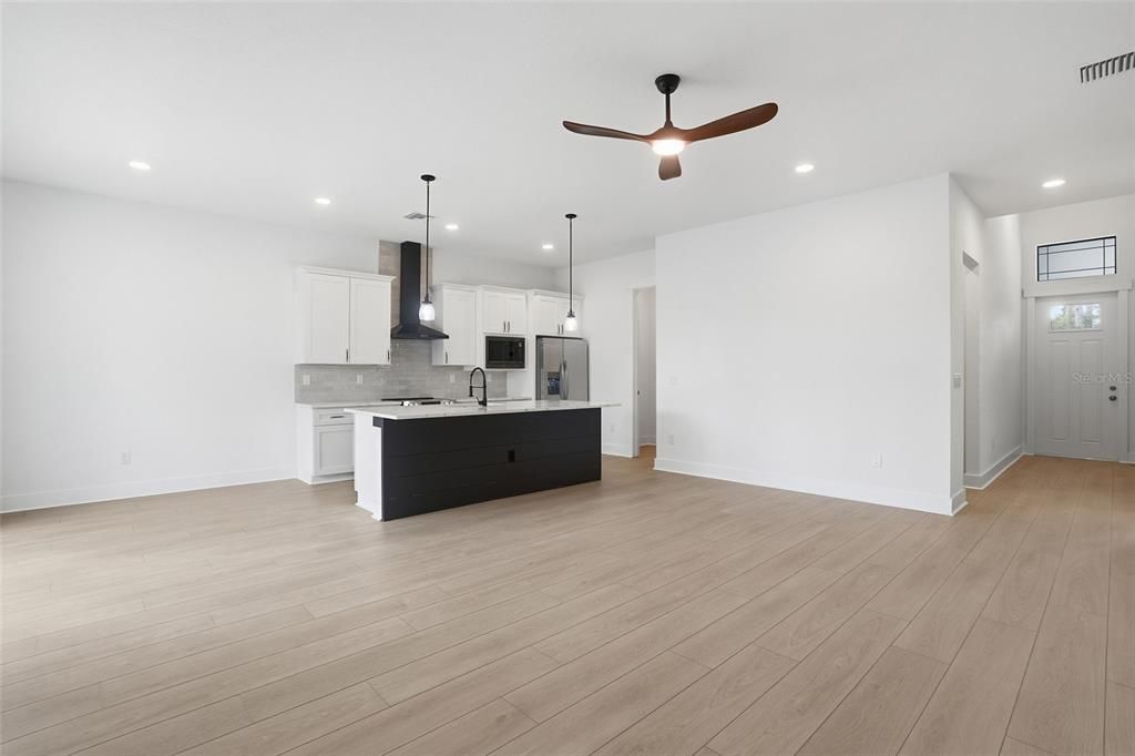 En Venta: $375,000 (3 camas, 2 baños, 1463 Pies cuadrados)