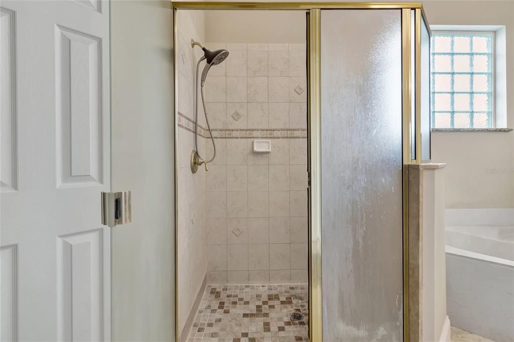 En Venta: $599,999 (4 camas, 3 baños, 3288 Pies cuadrados)