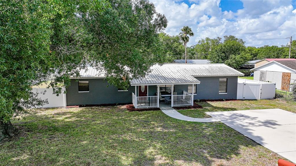 For Sale: $259,000 (4 beds, 2 baths, 1594 Square Feet)