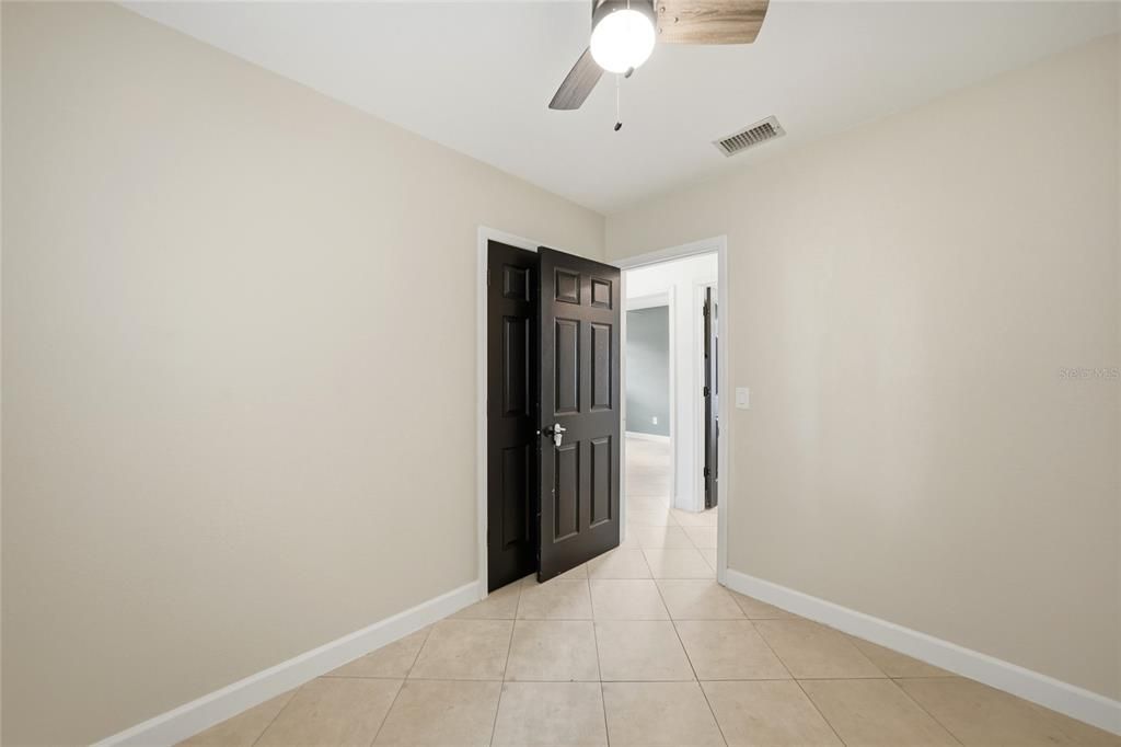 For Sale: $259,000 (4 beds, 2 baths, 1594 Square Feet)
