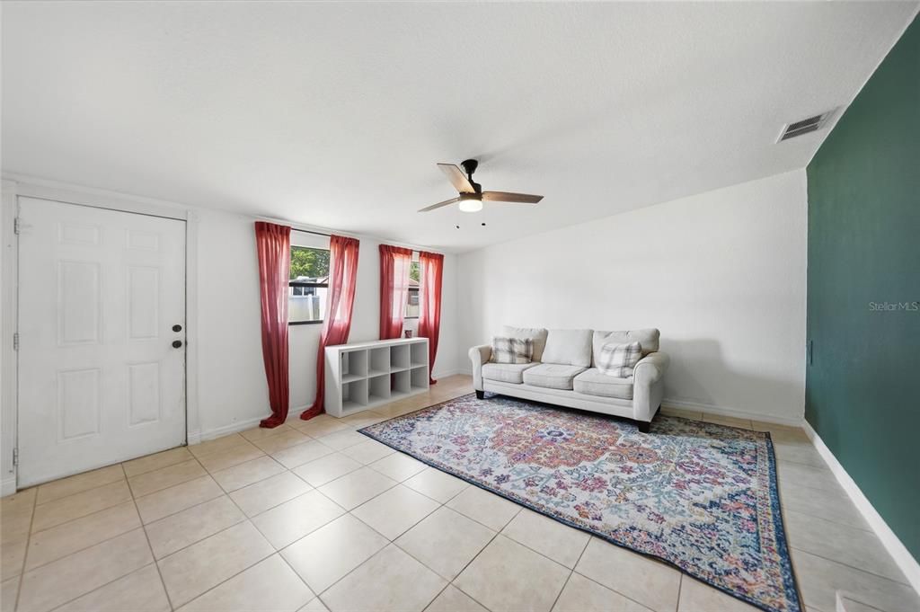 For Sale: $259,000 (4 beds, 2 baths, 1594 Square Feet)