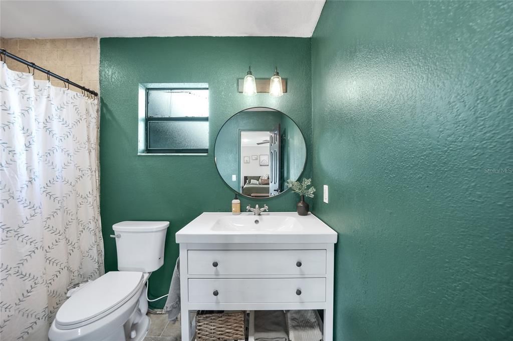 For Sale: $259,000 (4 beds, 2 baths, 1594 Square Feet)