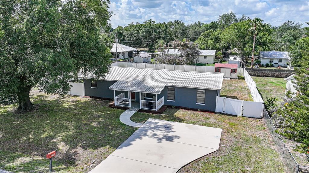 For Sale: $259,000 (4 beds, 2 baths, 1594 Square Feet)