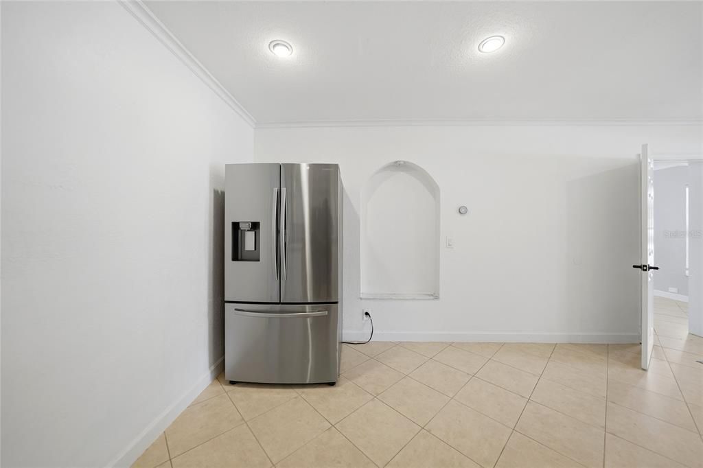 For Sale: $259,000 (4 beds, 2 baths, 1594 Square Feet)