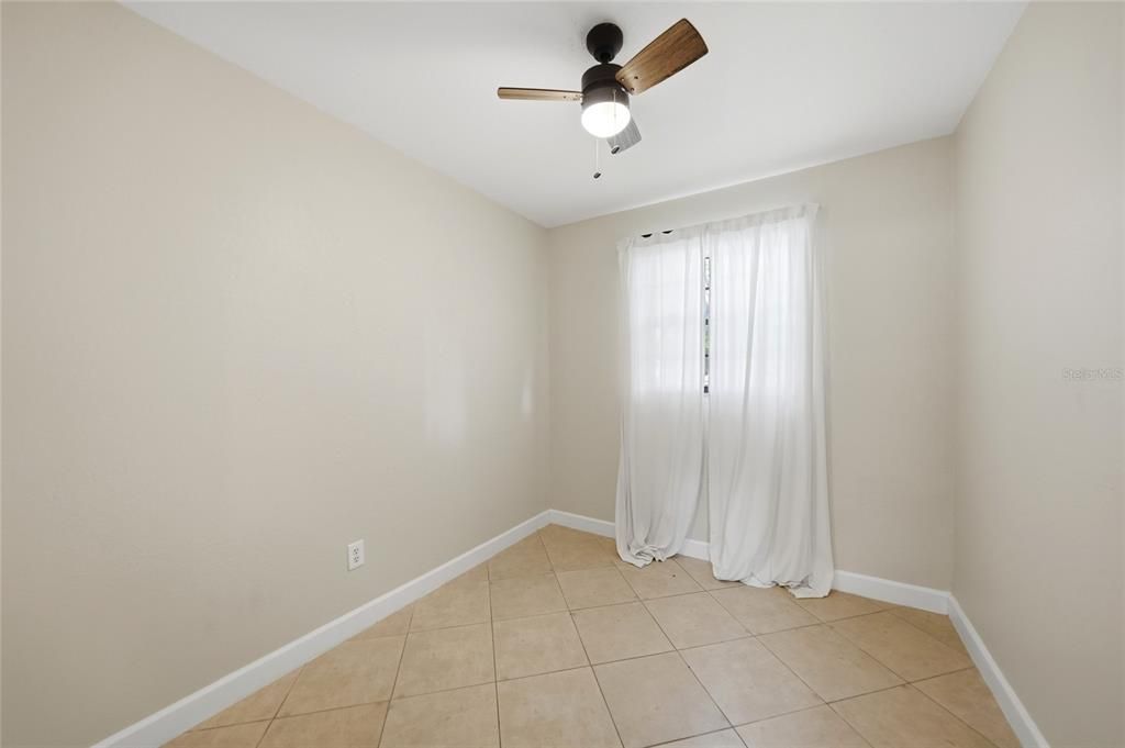 For Sale: $259,000 (4 beds, 2 baths, 1594 Square Feet)