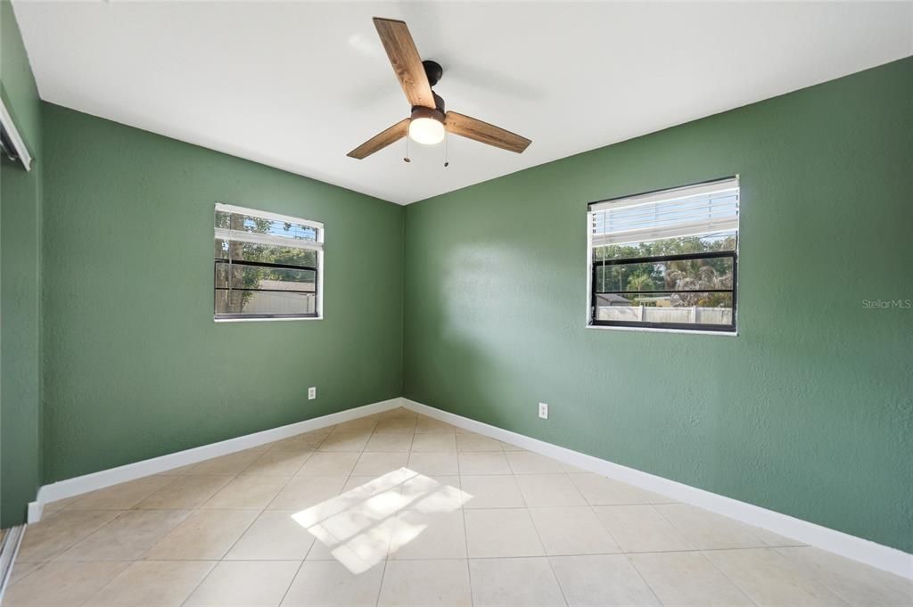 For Sale: $259,000 (4 beds, 2 baths, 1594 Square Feet)