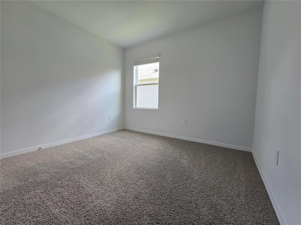 For Rent: $2,200 (4 beds, 2 baths, 1828 Square Feet)