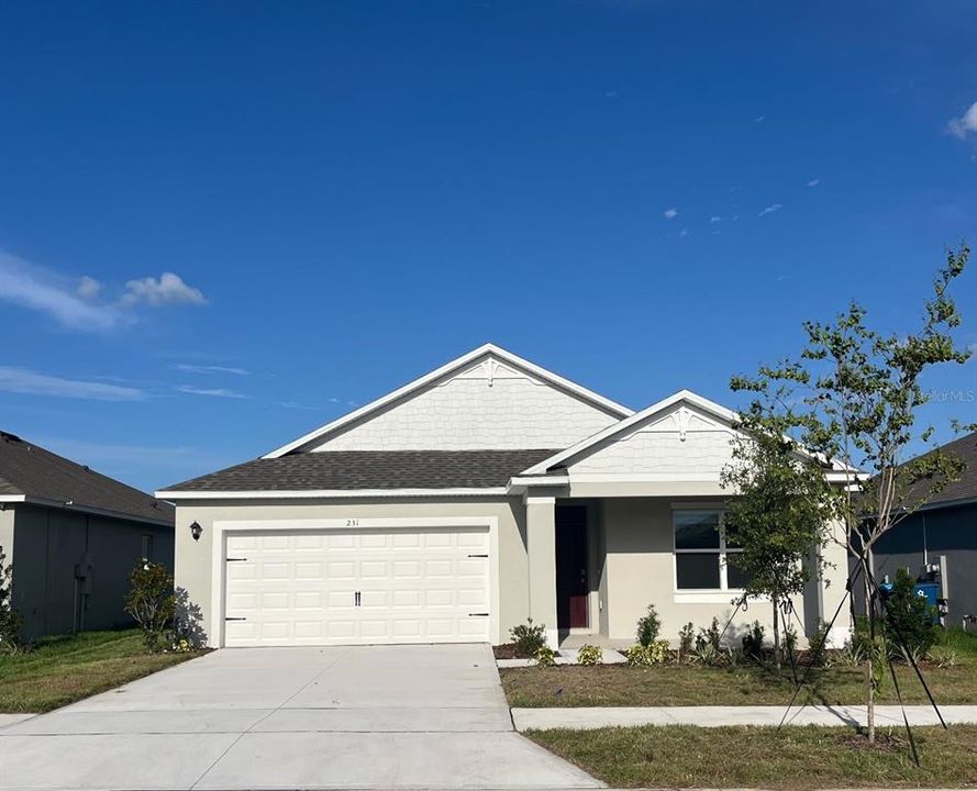 For Rent: $2,200 (4 beds, 2 baths, 1828 Square Feet)