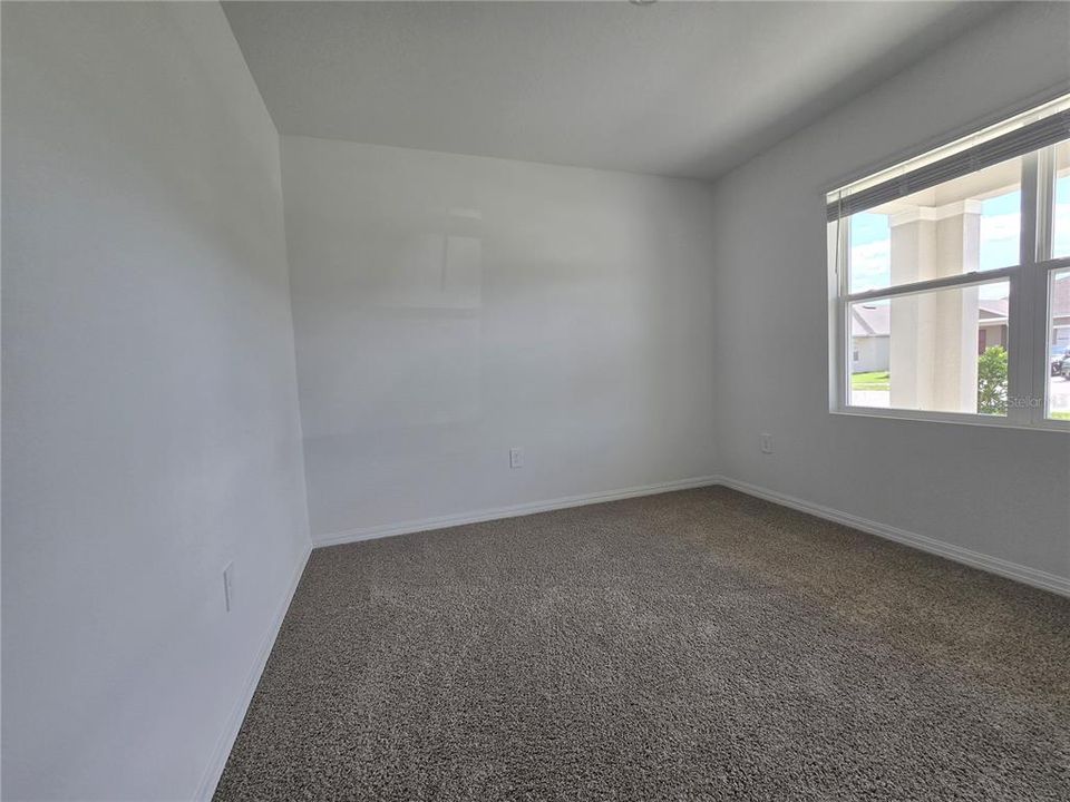 For Rent: $2,200 (4 beds, 2 baths, 1828 Square Feet)