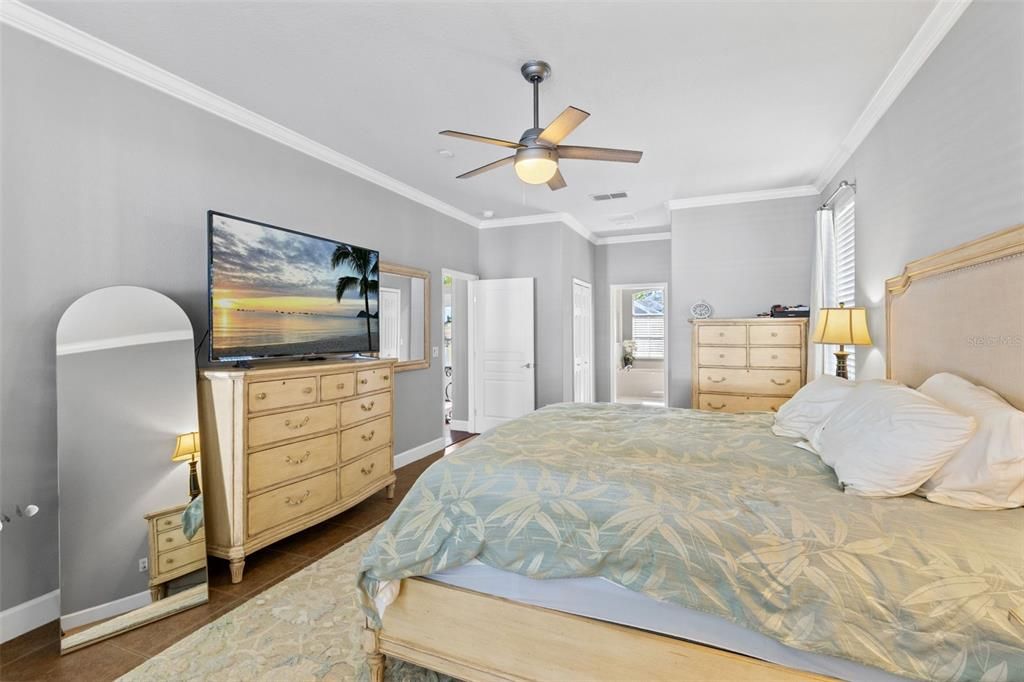 For Sale: $739,900 (4 beds, 3 baths, 2433 Square Feet)