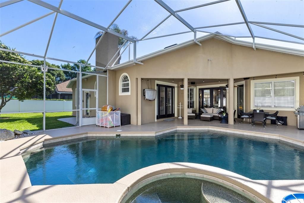 For Sale: $739,900 (4 beds, 3 baths, 2433 Square Feet)