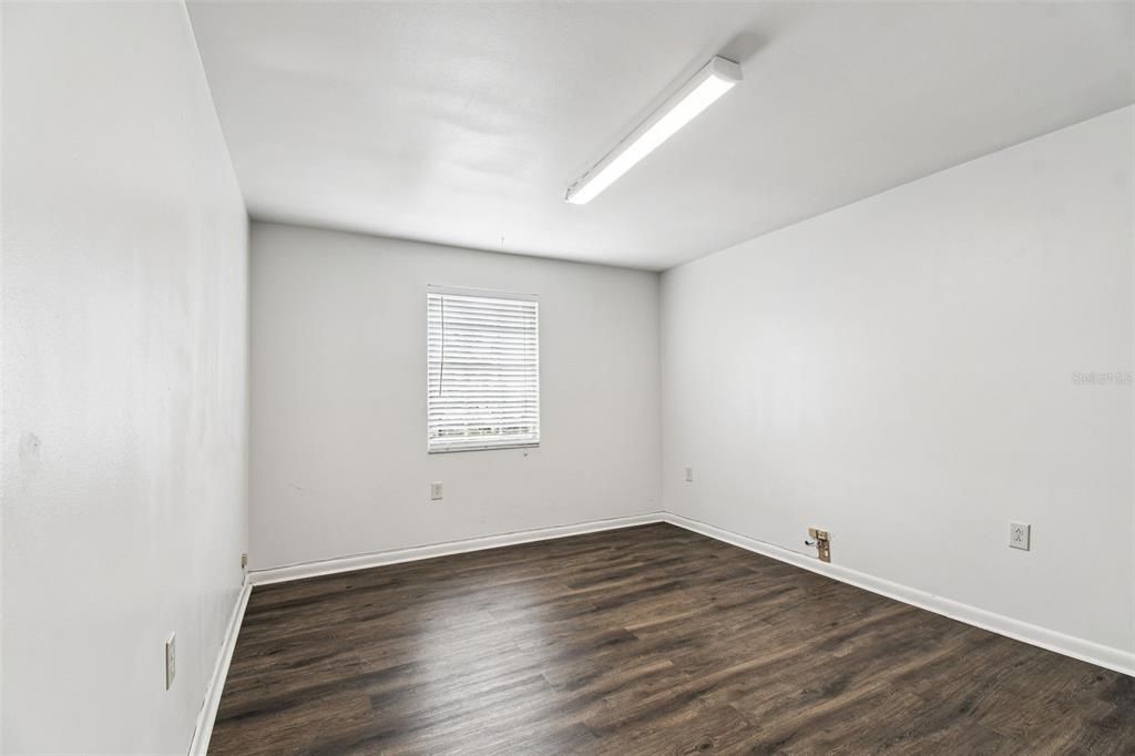 For Rent: $3,000 (5 beds, 3 baths, 2464 Square Feet)