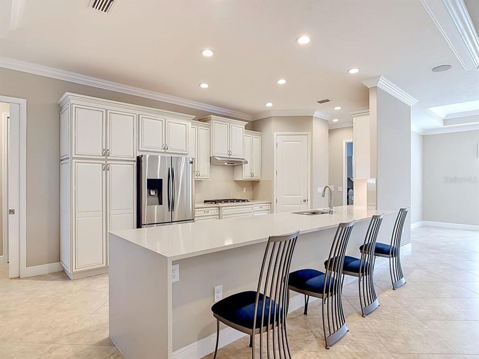 For Sale: $948,800 (3 beds, 3 baths, 3147 Square Feet)